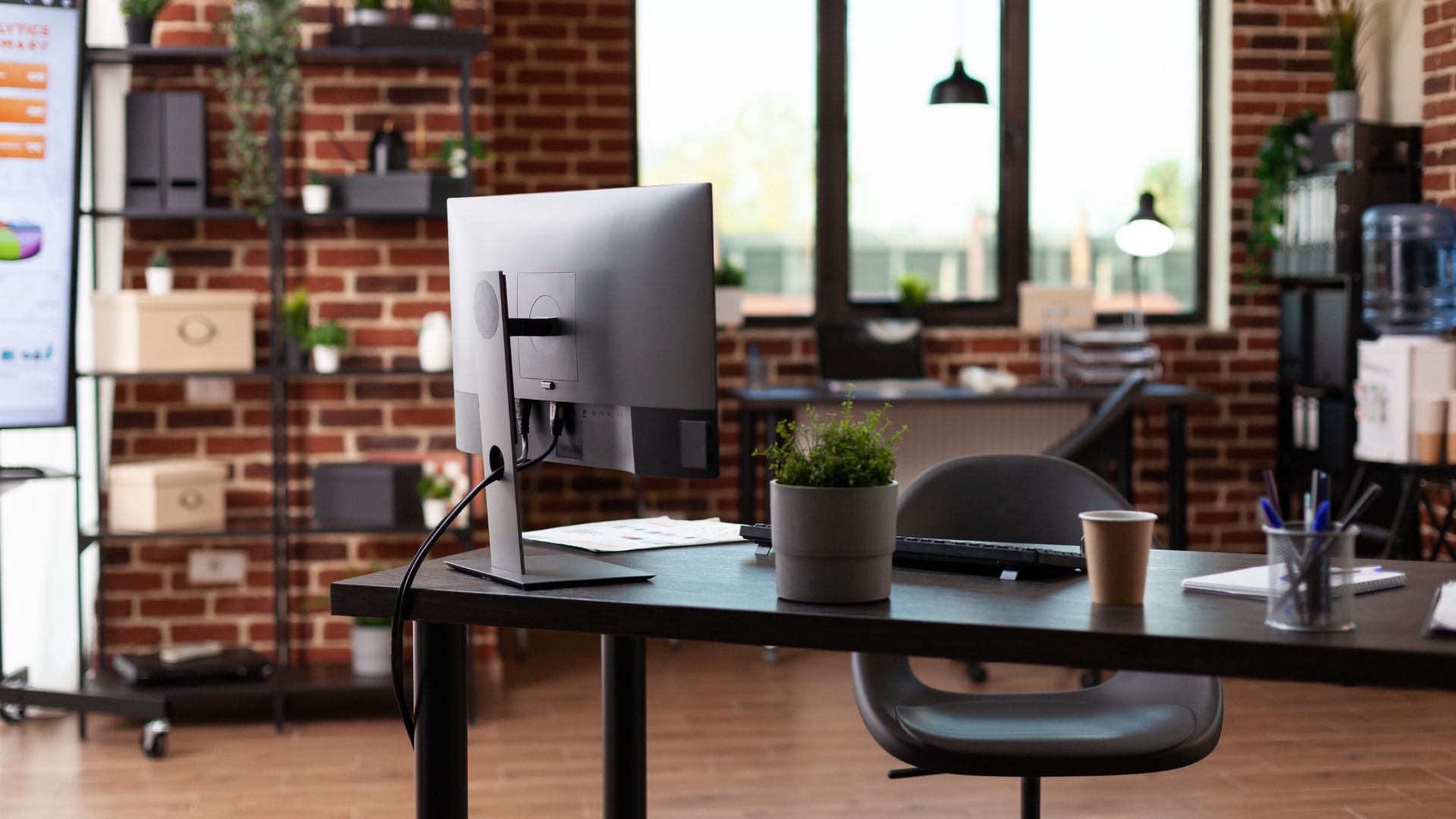Small Office Renovations: Secret Tips to Make Your Workspace Look Bigger