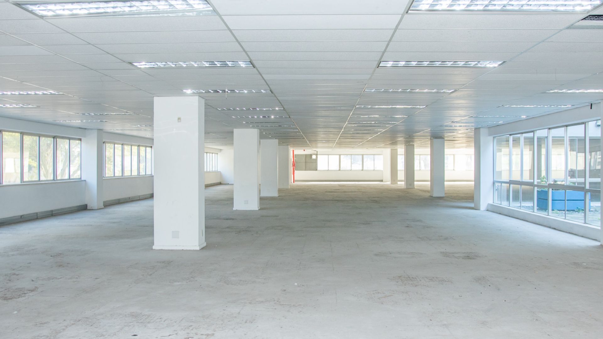 White box spaces transformed into workspaces
